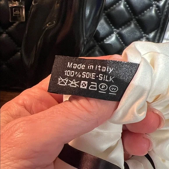 Cream and Black Silk Logo Bow Scrunchie - Picture 5 of 6